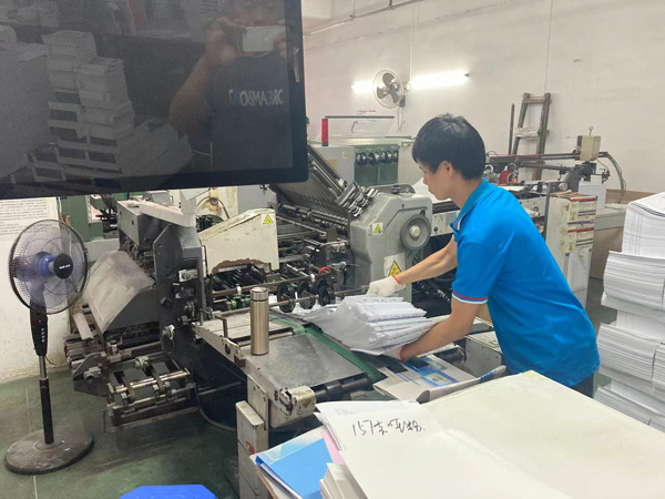 Perché così tanti libri sono stampati in Cina？ È più economico stampare libri in Cina?